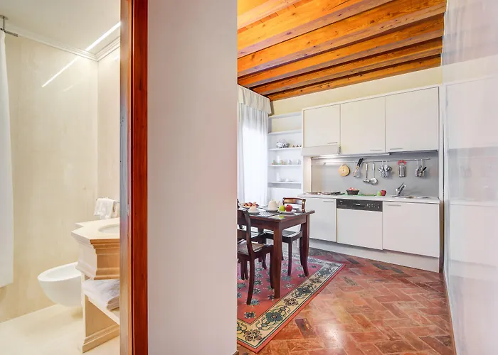 Al Duca Di Szálloda