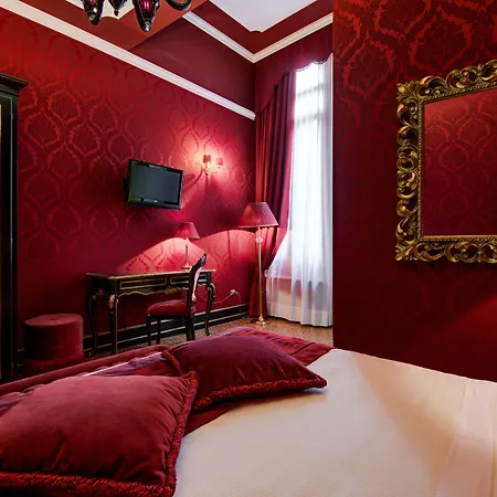 Hotell Al Duca Di 3*