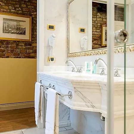 Al Duca Di 3* Venise