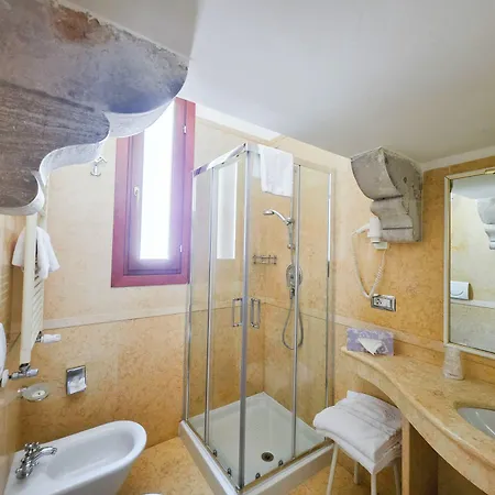 Hotell Al Duca Di 3*